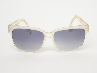 Courrèges - Paris
Lunettes de soleil. Sans...