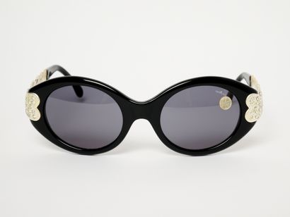 VENTURA
Lunettes de soleil.