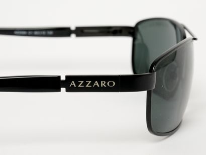 AZZARO
Lunettes de soleil. Sans écrin.