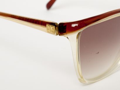 Courrèges - Paris
Lunettes de soleil. Sans...