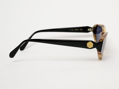 REVILLON
Lunettes de soleil.