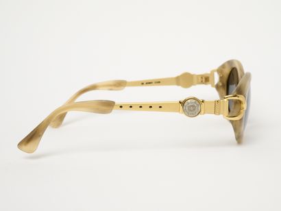 VENTURA
Lunettes de soleil.