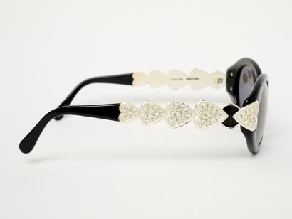 VENTURA
Lunettes de soleil.