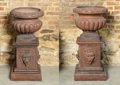 Vase médicis - Terracotta 
Paire de cratères...