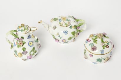 Meissen XVIIIe et XIXe - Porcelaine à décor...