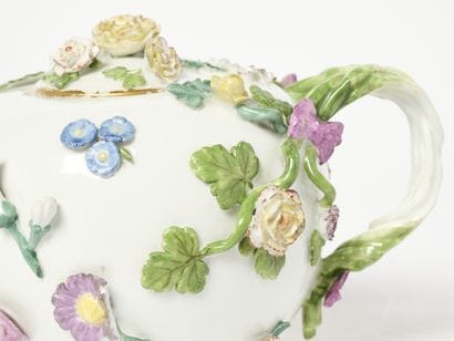 Meissen XVIIIe et XIXe - Porcelaine à décor...