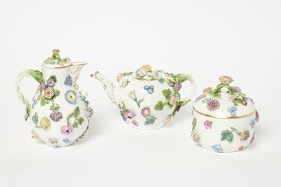 Meissen XVIIIe et XIXe - Porcelaine à décor...