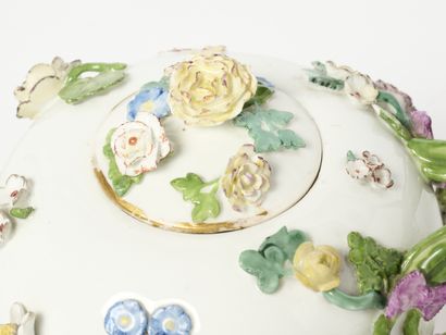 Meissen XVIIIe et XIXe - Porcelaine à décor...