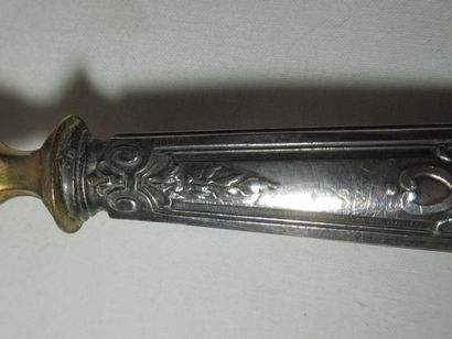 Cuillère à sauce en argent fourré et métal...