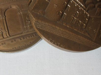 Lot de deux médailles en bronze : René de...