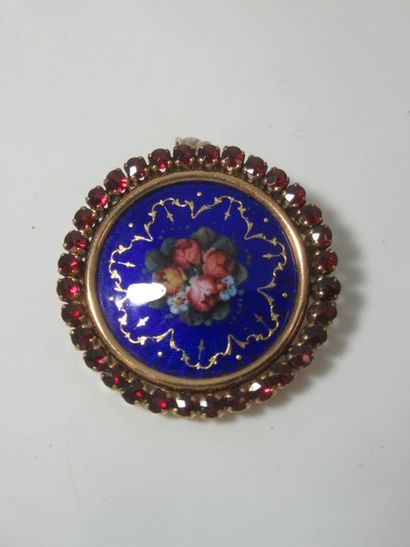 Broche/pendentif en jaune, émail et verroterie....