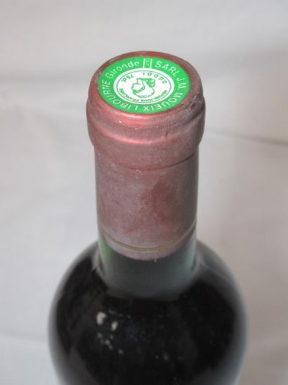 Bouteille de Saint Emilion, Grand Cru, Château...