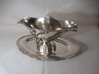 CHRISTOFLE Saucière en métal argenté, à décor...