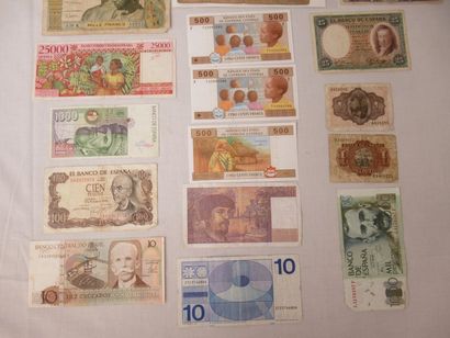 MONDE Lot de billets. Xxe. (en l'état)