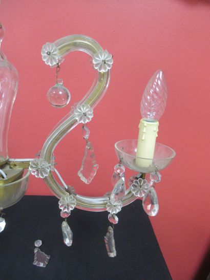 Petite suspension en verre et métal, dans...