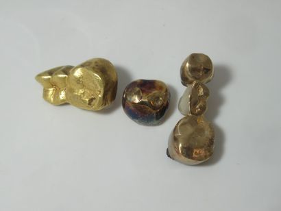 Lot d'or dentaire. Poids brut : 12,5 g