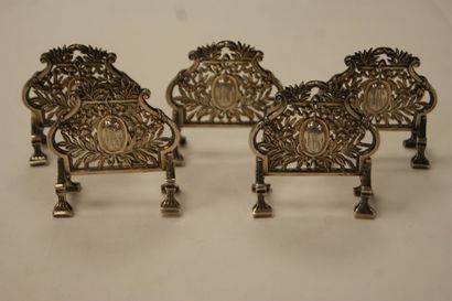 Série de 5 porte-menus en argent. Minerve....