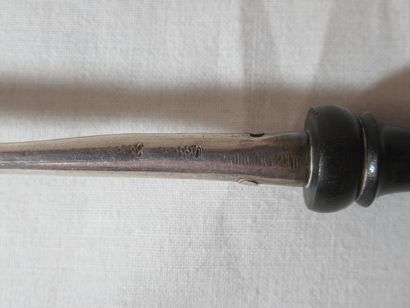 Cuillère à punch en argent, manche en bois...
