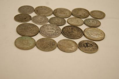 FRANCE et SUISSE Petit lot de pièces en argent....
