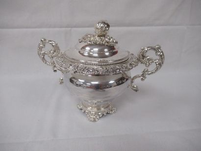 Sucrier en argent. Minerve. Poids : 423 g...