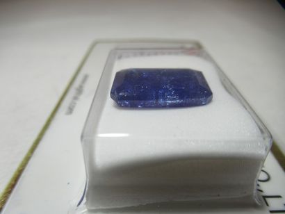 Tanzanite, 16,05 carats. Avec son certificat...