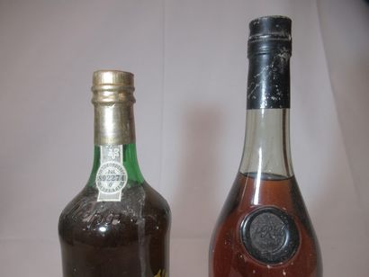 Lot de 2 bouteilles : 1 Cognac J.R. Brillet...