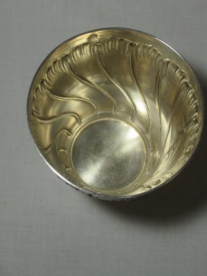 Timbale en argent. Intérieur vermeillée....