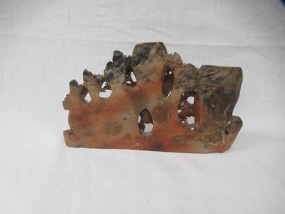 CHINE Sculpture en pierre dure, à décor de...