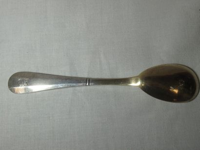 Cuillère à œuf en argent et vermeil. Minerve....
