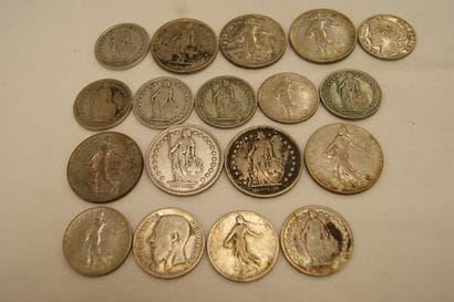 FRANCE et SUISSE Petit lot de pièces en argent....