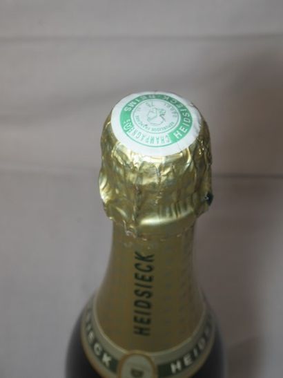 Champagne Heidsieck Héritage. (usure à la...