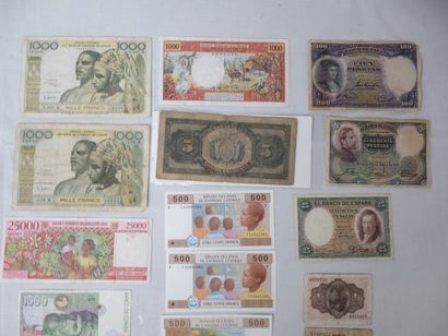 MONDE Lot de billets. Xxe. (en l'état)