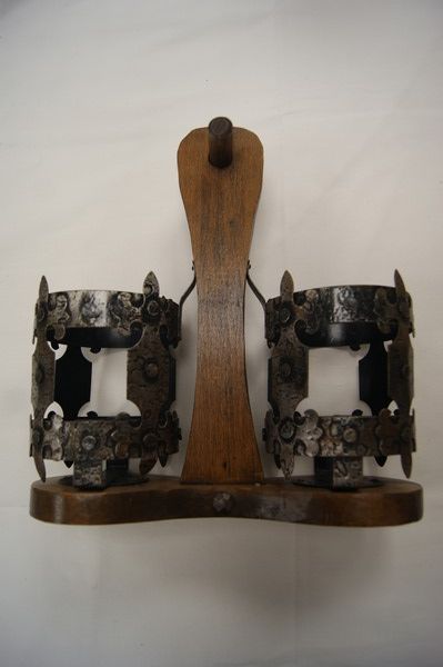 Support à bouteilles (?) en bois et métal....