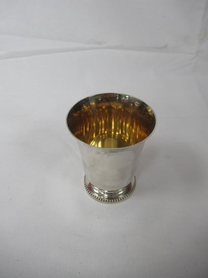 SAINT MEDARD Timbale en argent. Minerve....