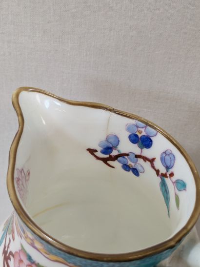 MINTON et CAULDON, ANGLETERRE. Lot de pièces...