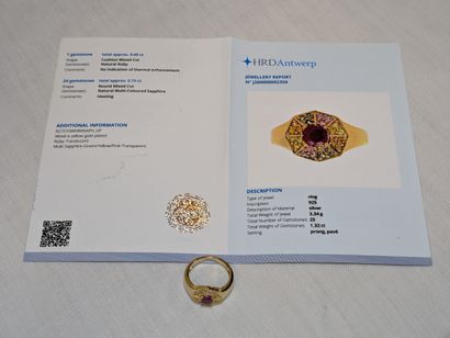 Bague en vermeil centrée d'un rubis (naturel,...