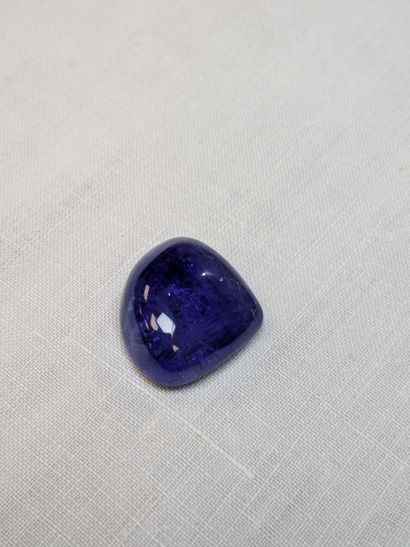 Tanzanite, 27.1 carats. Comes with a cer...