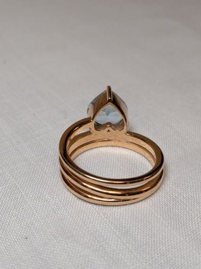 Bague en vermeil, sertie d'une topaze (2,75...