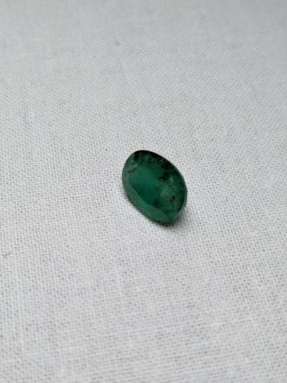 Emeraude, 2,54 carats. Traitée. Avec son...