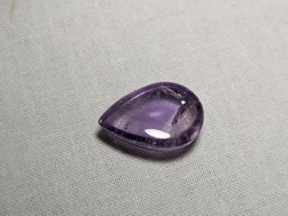 Améthyste, 12,1 carats. Avec son certifi...