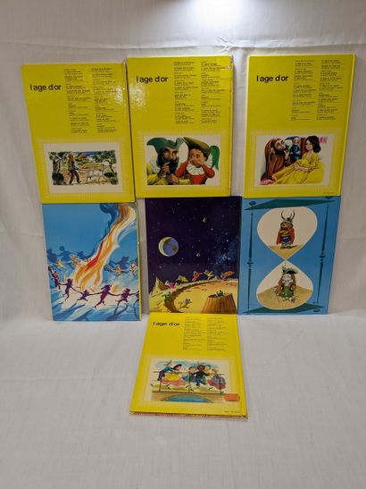 Ensemble de 7 albums pour enfants comprenant...