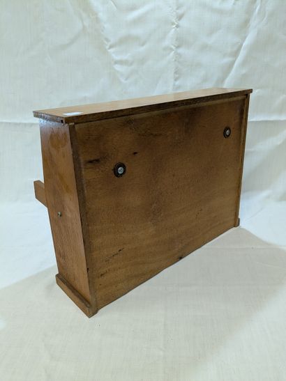 MICHEL SONNE. Petit piano d'enfant en bois...