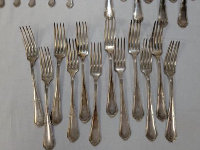 Partie de ménagère en métal argenté, modèle...