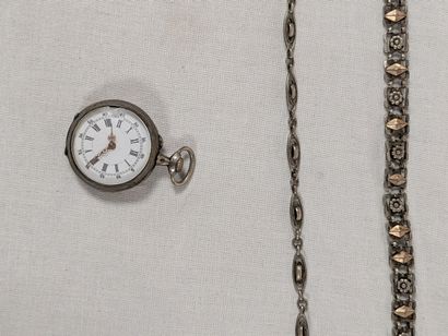 Lot en argent comprenant une montre de col...