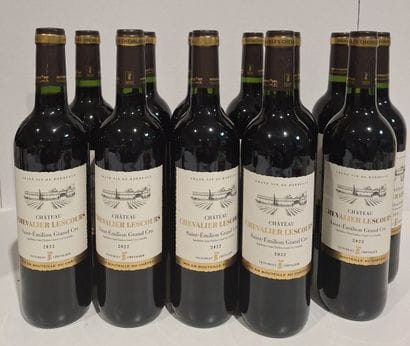 12 bouteilles de Saint Emilion Grand Cru...