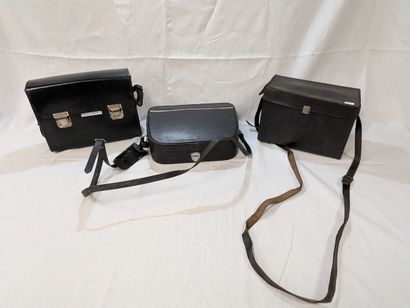 Set including a MOVEXOOM camera, a CHINON...