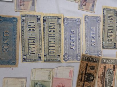 WORLD - Set of banknotes including Singapore,...