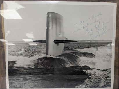 Lot de deux photographies de bâtiments de...