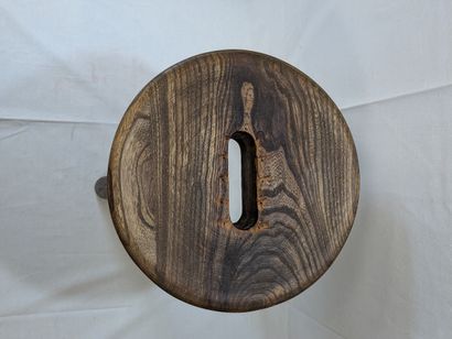 Tabouret d'enfant en bois naturel. Hauteur...
