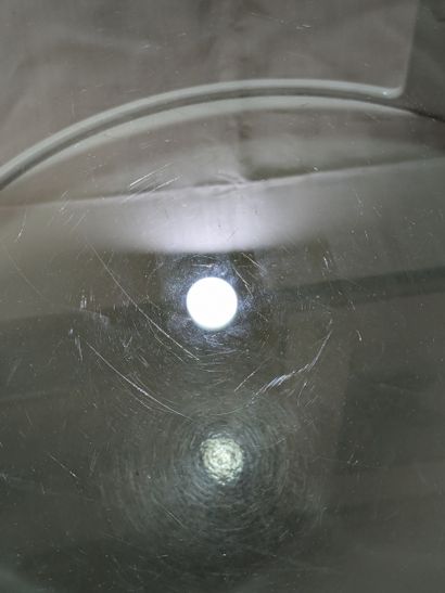 Petite table basse cylindrique en verre et...